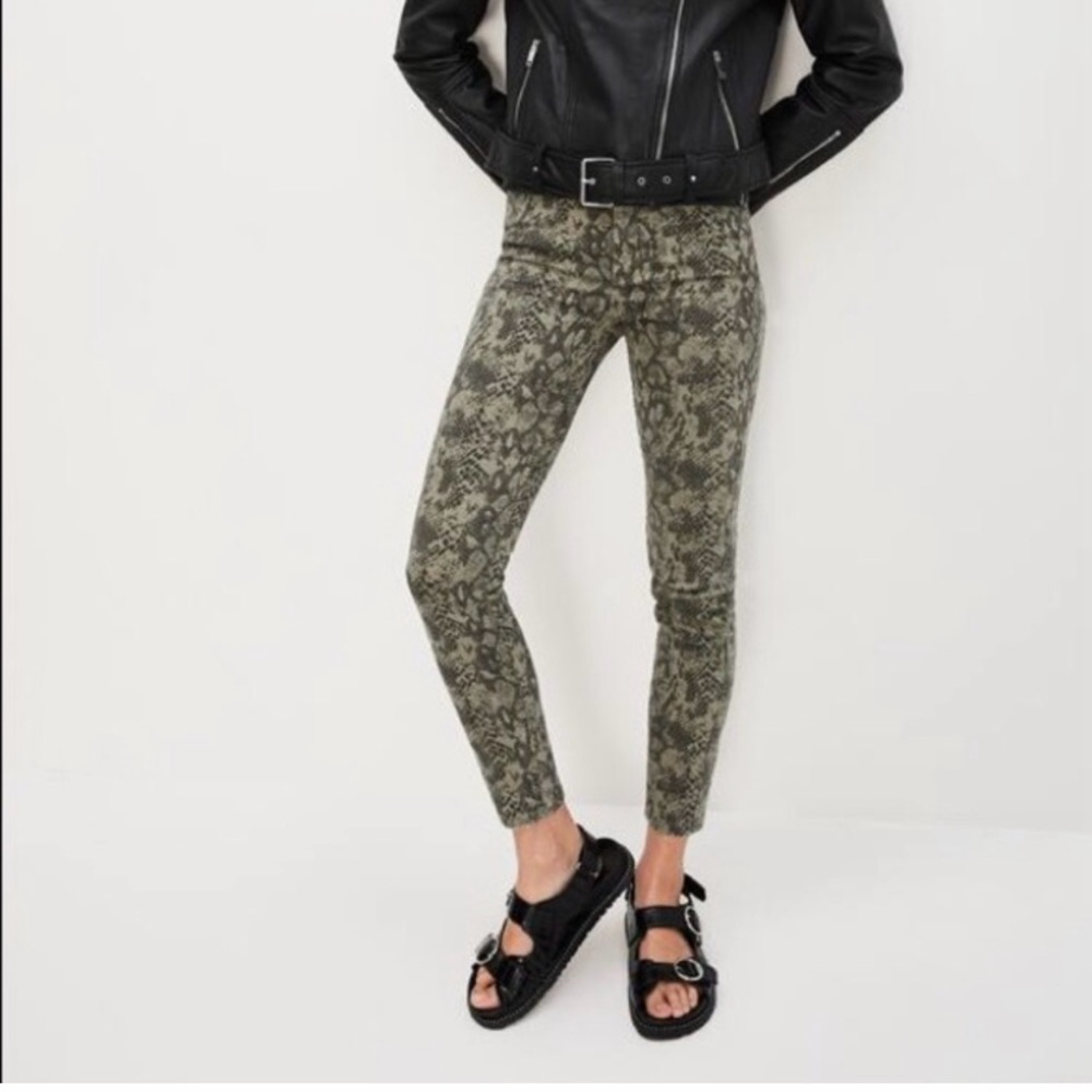 Final sale New WOT Zara olive Geen and black Snake Print skinny jeans